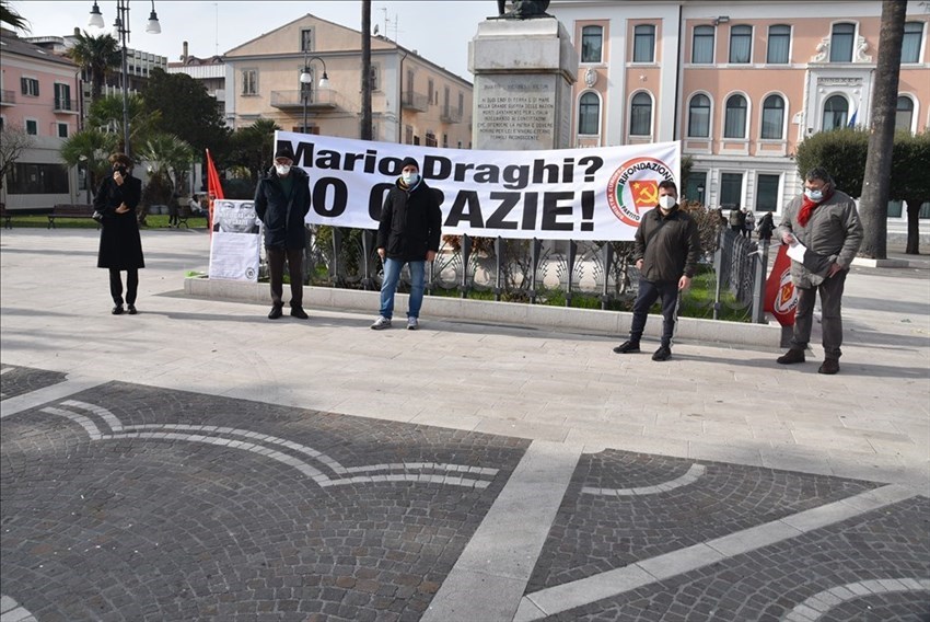 «No a Draghi», in piazza Monumento Rifondazione comunista e Rete della Sinistra