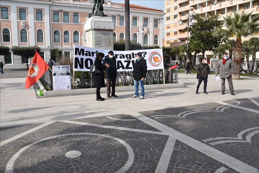 «No a Draghi», in piazza Monumento Rifondazione comunista e Rete della Sinistra