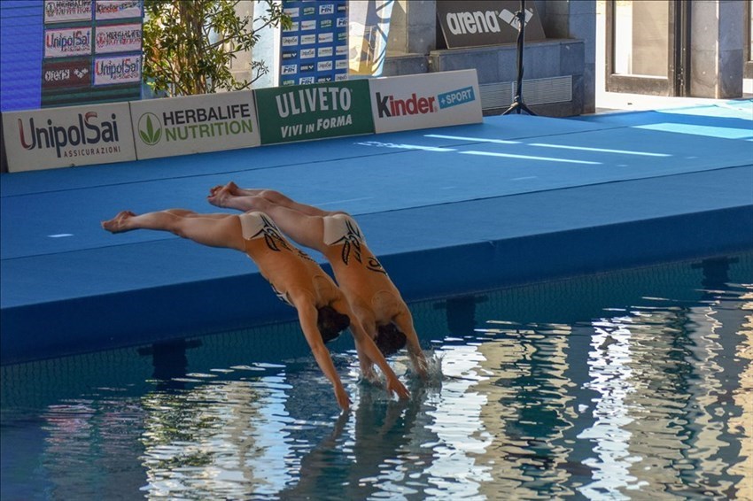 Nuoto sincronizzato, Gaia e Giorgia Cupaioli in finale a Riccione