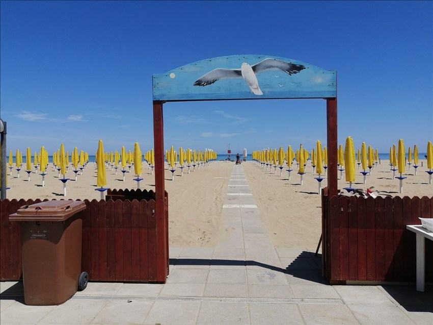 La spiaggia di Vasto Marina si prepara: "Ombrelloni aperti dal 15 maggio"