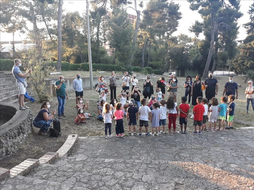 Festa nella villa comunale di Vasto per i bimbi del Nido "Bianconiglio"