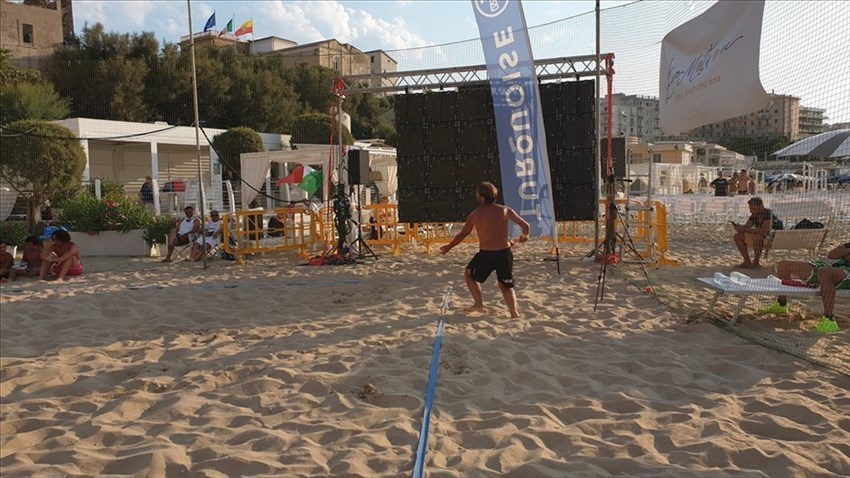 "Emotion" a piè di Castello: adrenalina e turismo nella tappa del circuito di beach tennis