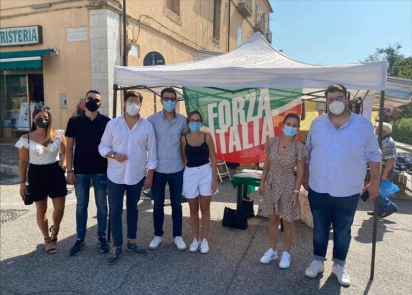 Referendum Giustizia, centinaia le firme raccolte dai giovani di Forza Italia