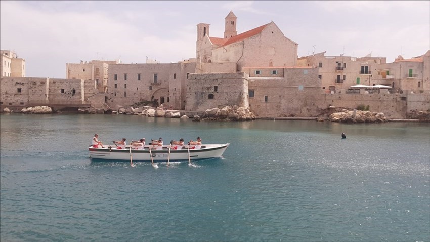 "La Ciurma" e "La Ciurma Rosa" prima e seconda a Giovinazzo