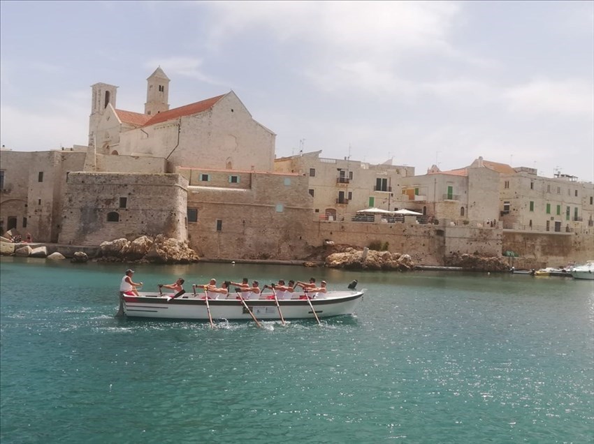 "La Ciurma" e "La Ciurma Rosa" prima e seconda a Giovinazzo