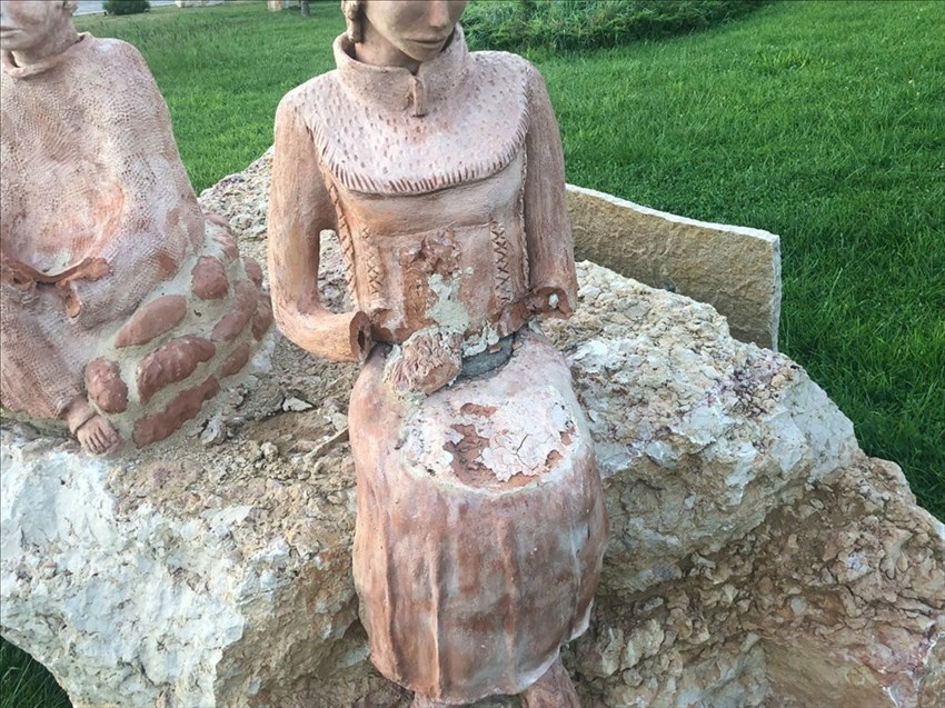 Vandalizzate le statue della rotonda timoteana