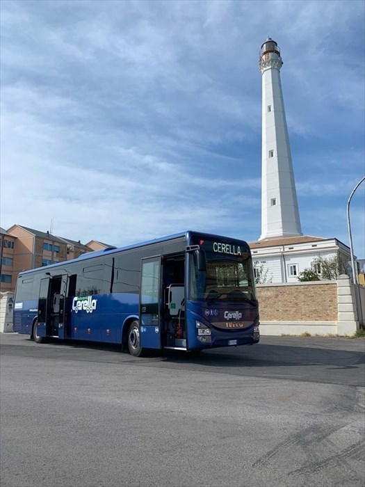 Due nuovi autobus di Cerella per il trasporto degli operai in Val di Sangro