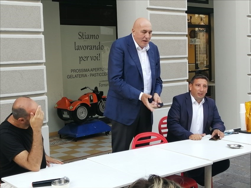 Crosetto a Vasto: "Porto grande opportunità e dobbiamo riprenderci le aziende"