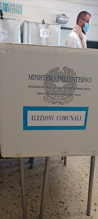 Francesco Menna al 48%, stacca Guido Giangiacomo e Alessandra Notaro
