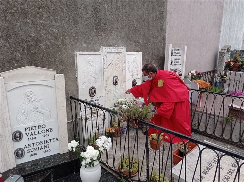 Al cimitero di Vasto una messa di suffragio per tutti i defunti dimenticati