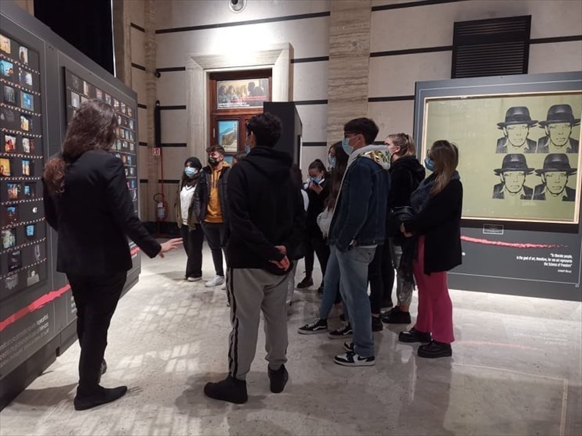 Alunni del Palizzi alla mostra di “Andy Warhol e Mario Schifano tra Pop Art e Classicismo"