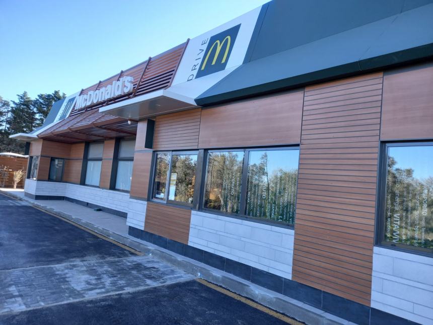 Inaugurato il nuovo McDonald's a Vasto: parcheggi, bike sharing e ricarica delle auto 