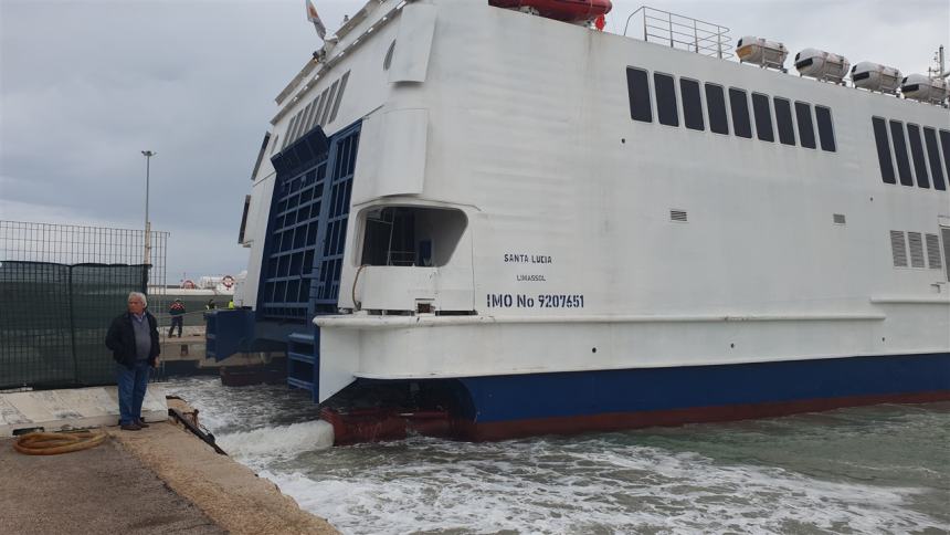 Collegherà Termoli alle Isole Tremiti: arrivata in porto la Santa Lucia