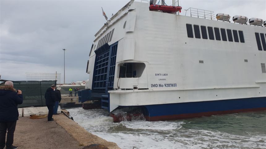 Collegherà Termoli alle Isole Tremiti: arrivata in porto la Santa Lucia