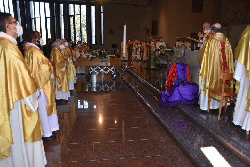 I funerali di padre Luigi Russo