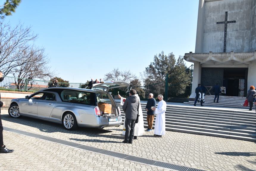 I funerali di padre Luigi Russo