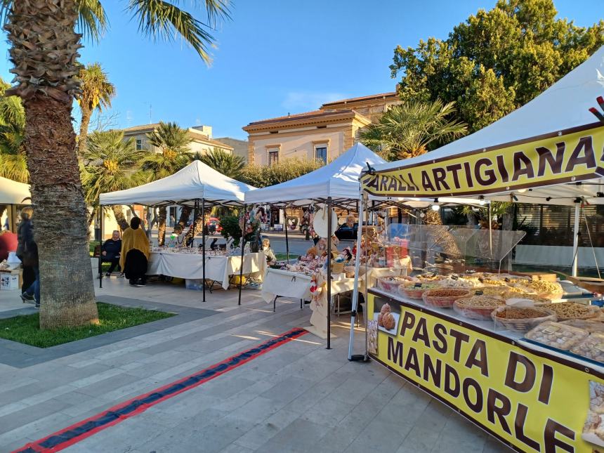 Musica, giochi, magia: in piazza Monumento c'è il "Villaggio dei bambini"