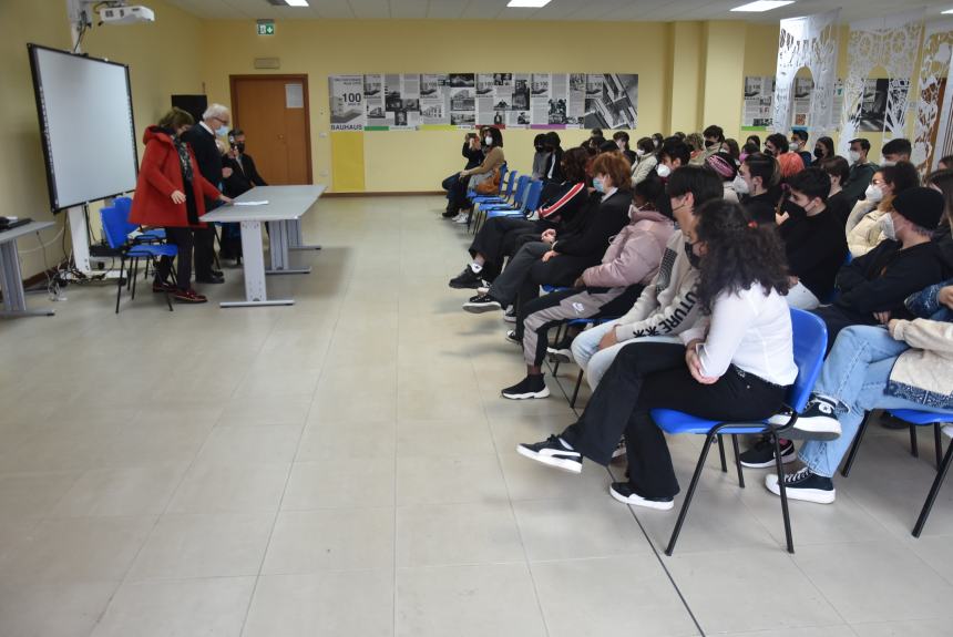 Intitolazione aula magna al professor Panfilo Di Paolo al liceo artistico