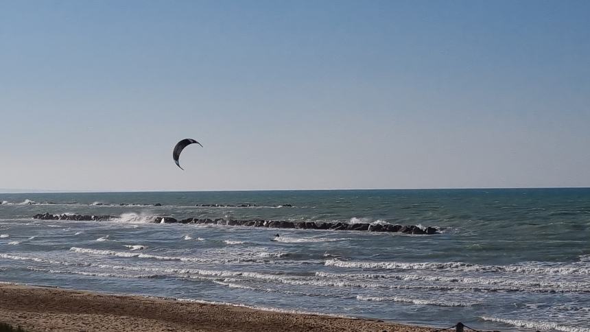 Kitesurf sul Lungomare Cristoforo Colombo