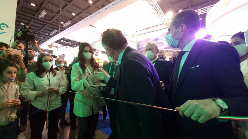 Il Ministro Garavaglia inaugura lo stand del Molise alla Bit MIlano 2022