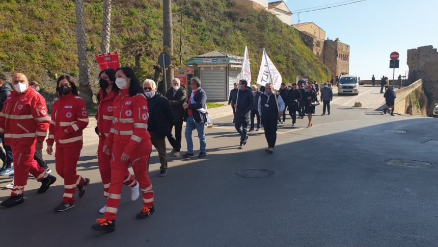 Quarantennale dell'Avis: la messa in cattedrale col vescovo Gianfranco De Luca