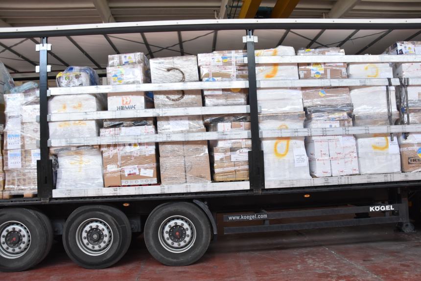 In viaggio il carico di aiuti per l'Ucraina, ora c'è bisogno di zaini e materiale didattico