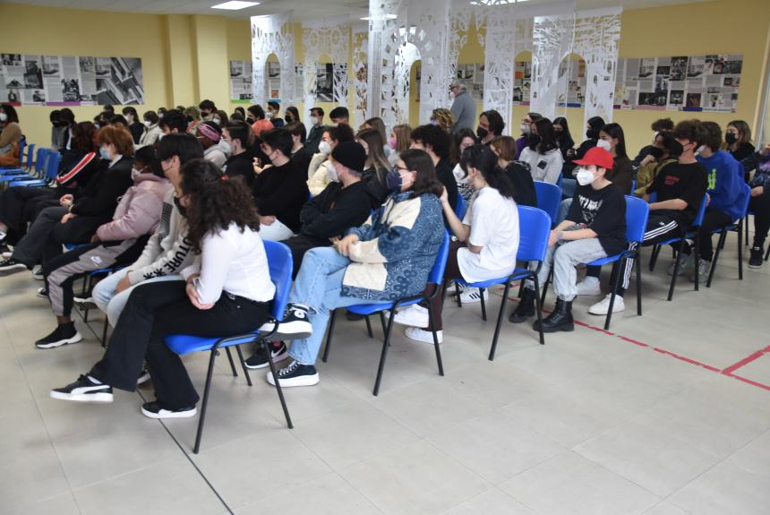 Intitolazione aula magna al professor Panfilo Di Paolo al liceo artistico