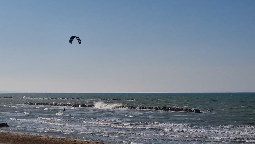 Kitesurf sul Lungomare Cristoforo Colombo