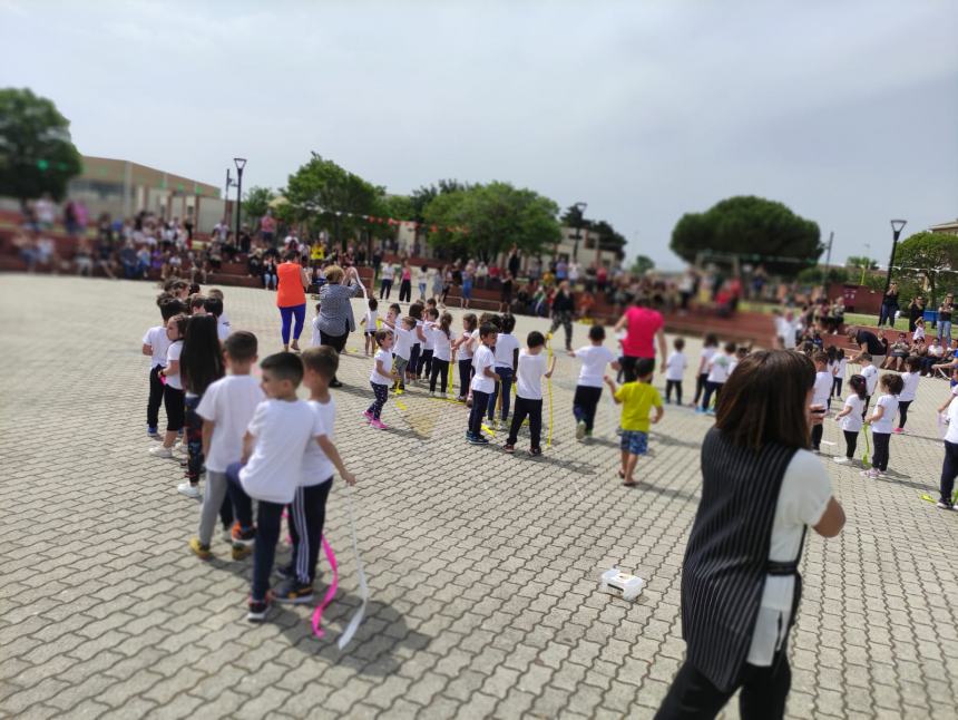 Piccoli eroi a scuola, bambini dell’infanzia di Difesa Grande alle prese con lo sport