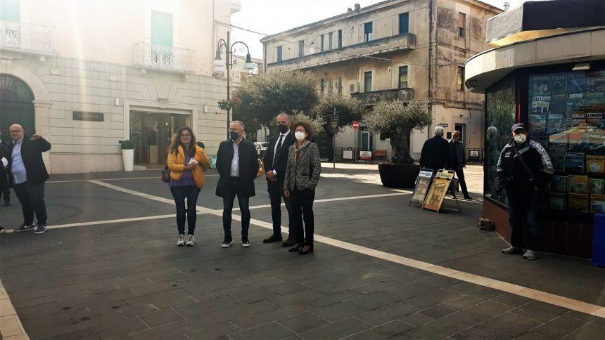 La città che legge: in piazza Monumento la festa dei libri