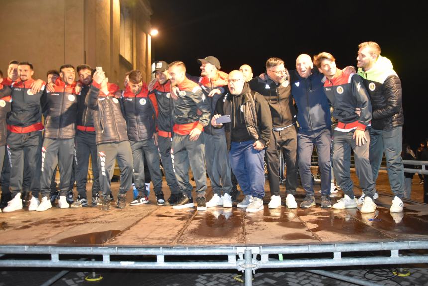 La festa del Termoli calcio in piazza Sant'Antonio