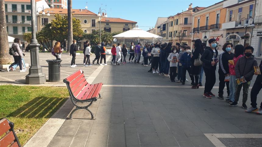 La città che legge: in piazza Monumento la festa dei libri