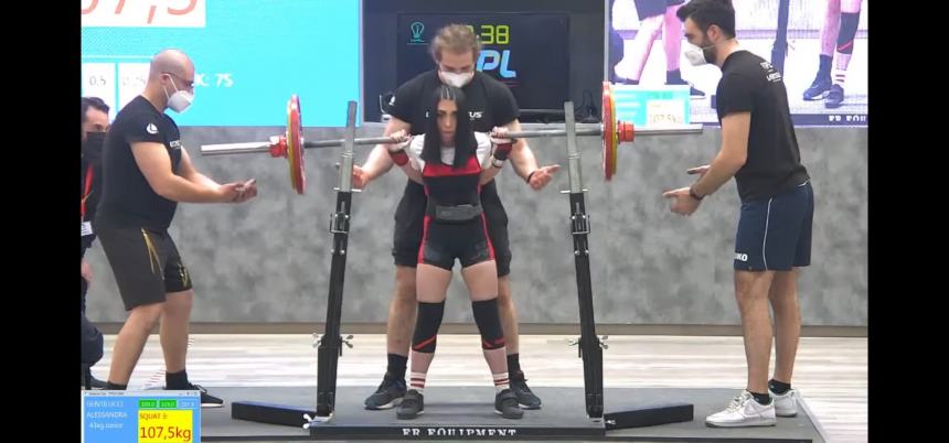 Powerlifting, triplo record italiano da 300 chili di Alessandra Gentilucci