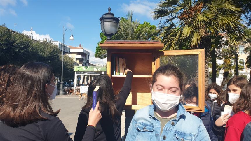 La città che legge: in piazza Monumento la festa dei libri