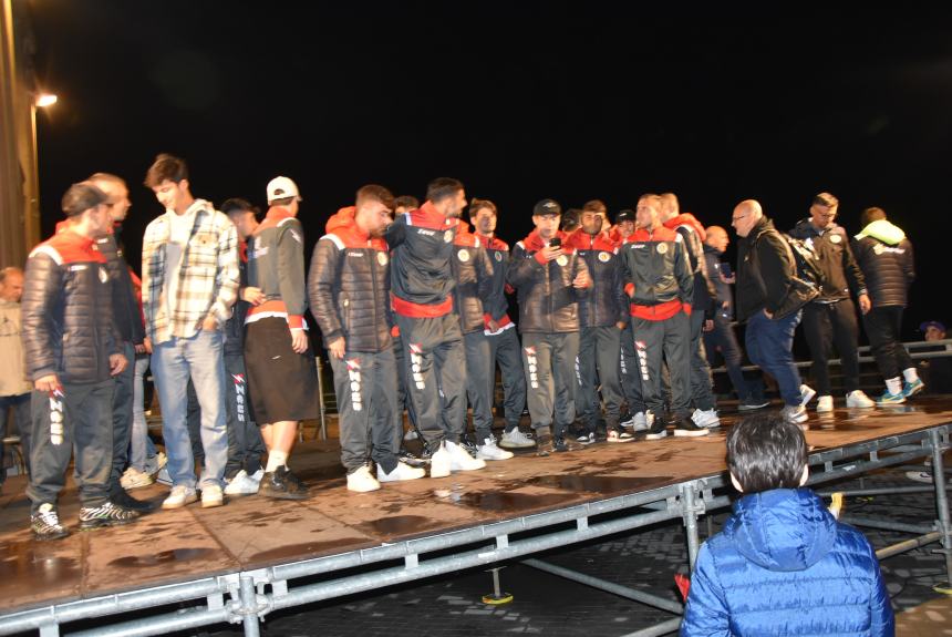 La festa del Termoli calcio in piazza Sant'Antonio