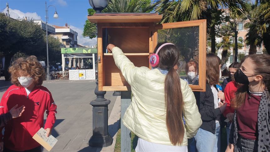 La città che legge: in piazza Monumento la festa dei libri