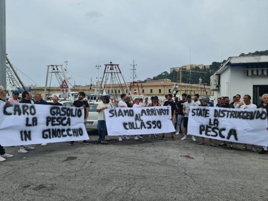 Marineria di Vasto in protesta ad Ancona: "Siamo al collasso"