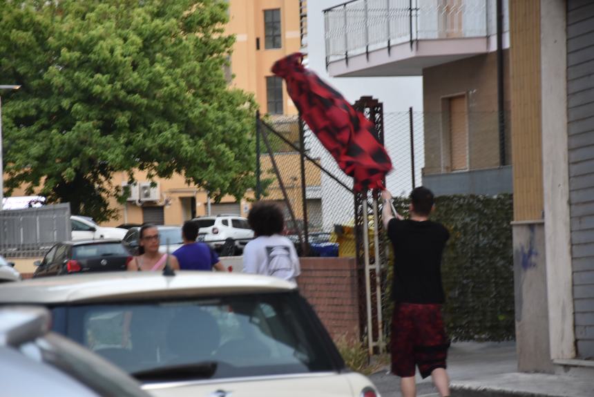 Dopo undici anni lo scudetto è del Milan, esplode la festa rossonera 