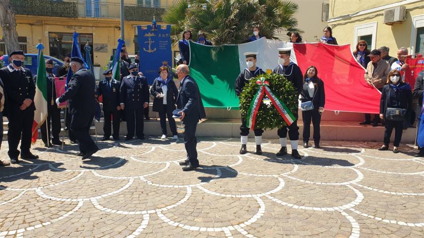 Onore al comandante Mario Milano