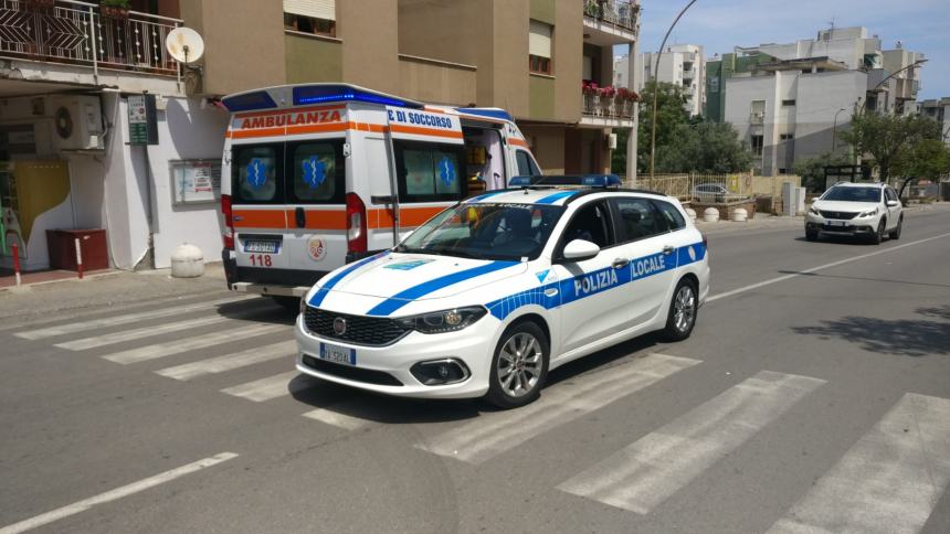 Malore in strada tra Corso Mazzini e via Alcide De Gasperi, muore un 63enne