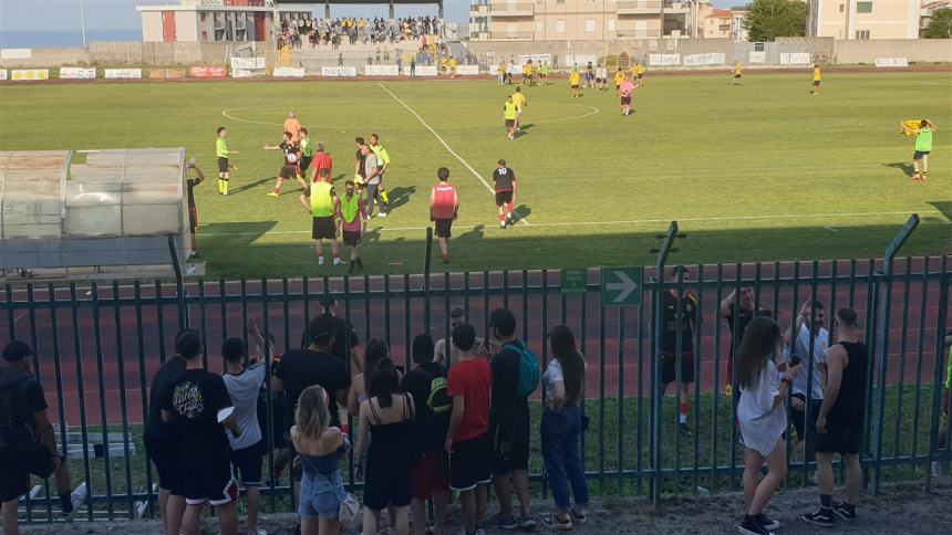 Stagione infinita per il calcio termolese, Termoli 2016 centra la finale playoff