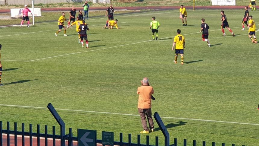 Stagione infinita per il calcio termolese, Termoli 2016 centra la finale playoff