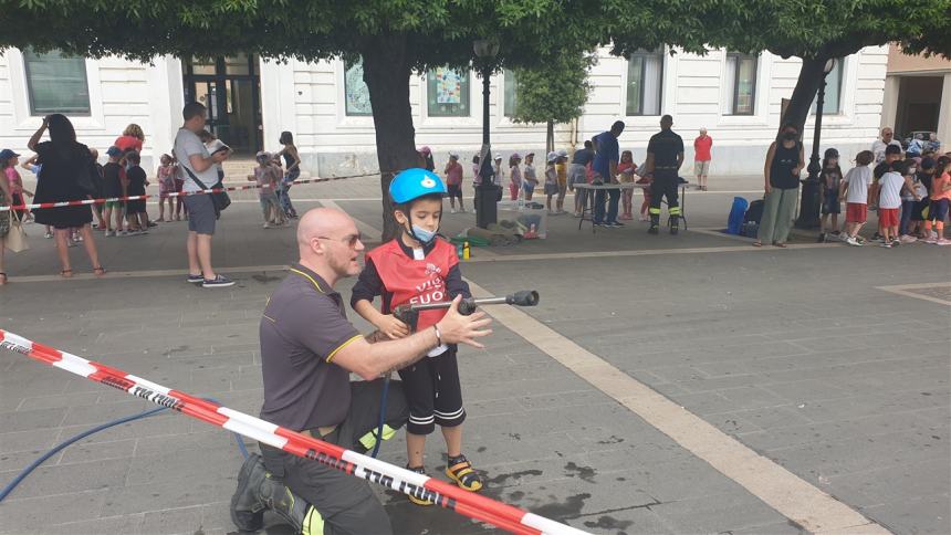 Pompieropoli, studenti termolesi a lezione dai Vigili del fuoco