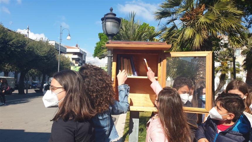 La città che legge: in piazza Monumento la festa dei libri