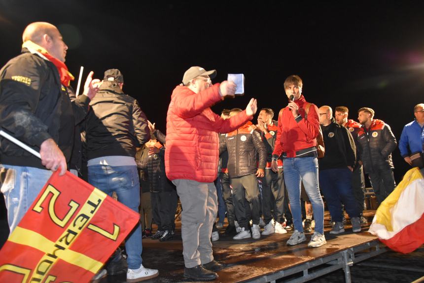 La festa del Termoli calcio in piazza Sant'Antonio