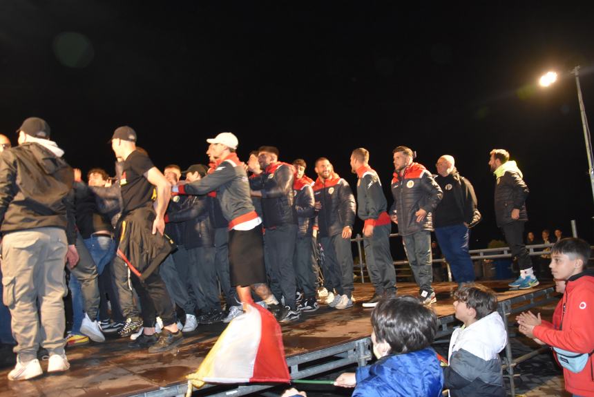 La festa del Termoli calcio in piazza Sant'Antonio