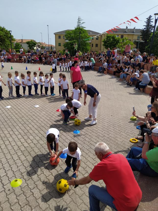 Piccoli eroi a scuola, bambini dell’infanzia di Difesa Grande alle prese con lo sport