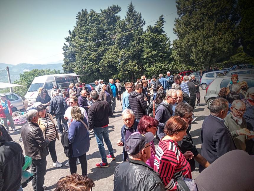 Madonna di Montelateglia e San Nicola, Tavenna tra fede, devozione e prodotti tipici