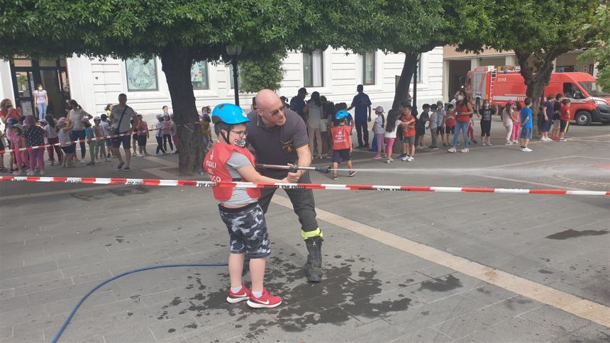 Pompieropoli, studenti termolesi a lezione dai Vigili del fuoco