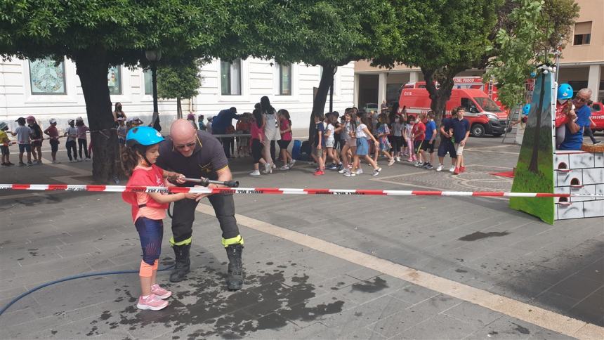 Pompieropoli, studenti termolesi a lezione dai Vigili del fuoco